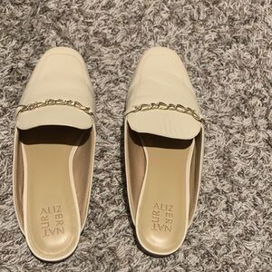 Naturalizer Cream Mules with Gold Chain